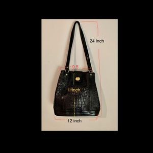 Brahmin purse. Black. Excellent condition